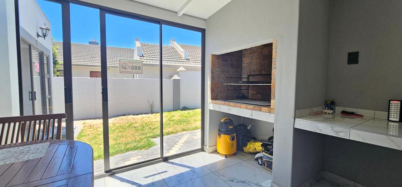 4 Bedroom Property for Sale in Country Club Western Cape